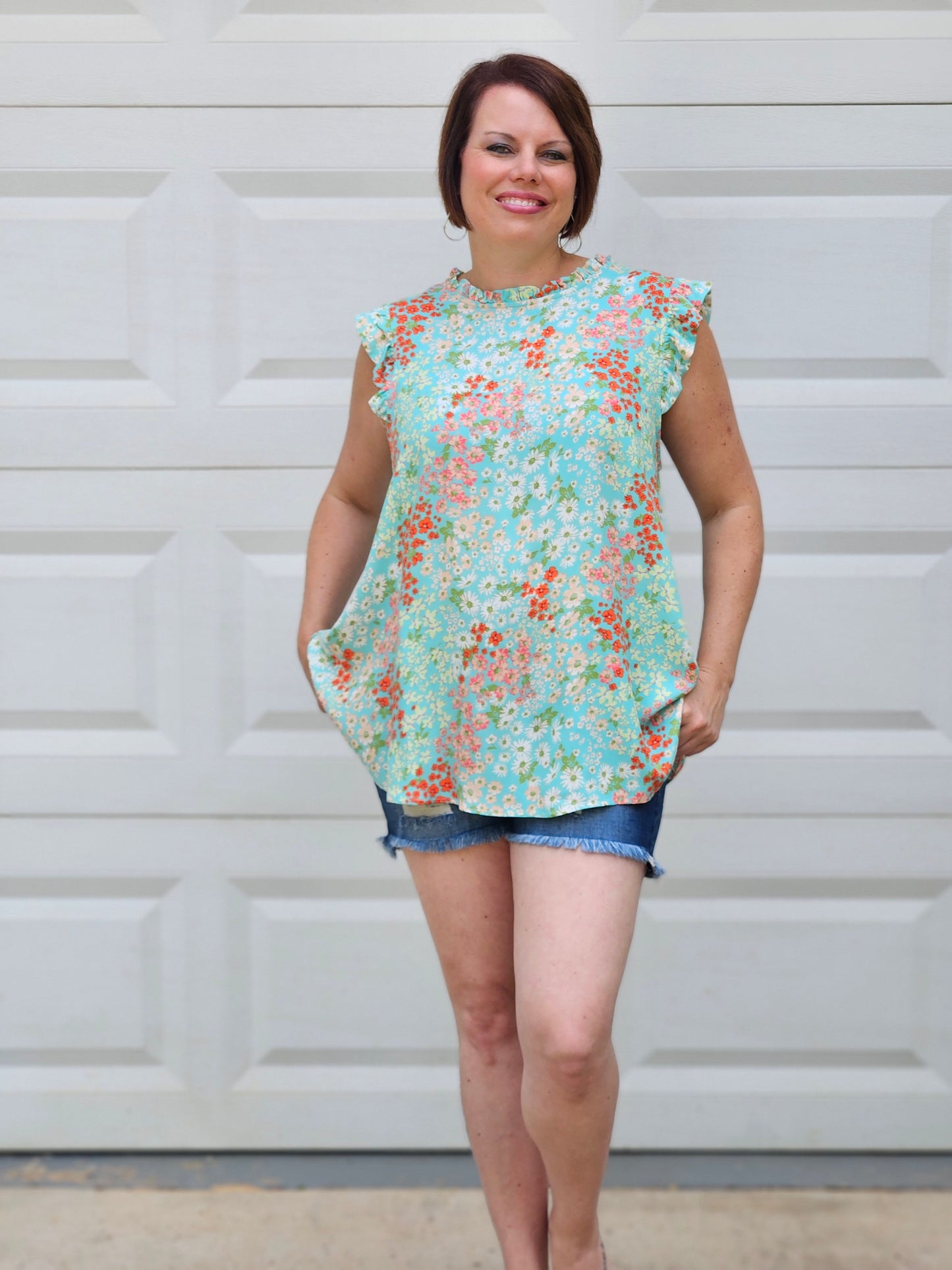 Floral Keyhole Ruffle Sleeve Top in Mint
