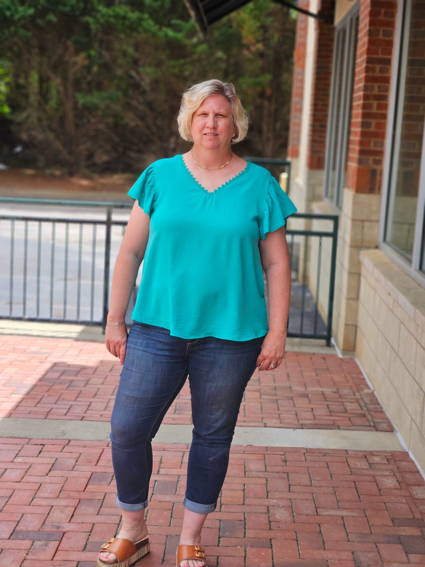 V-Neck Ruffle Sleeved Top in Emerald