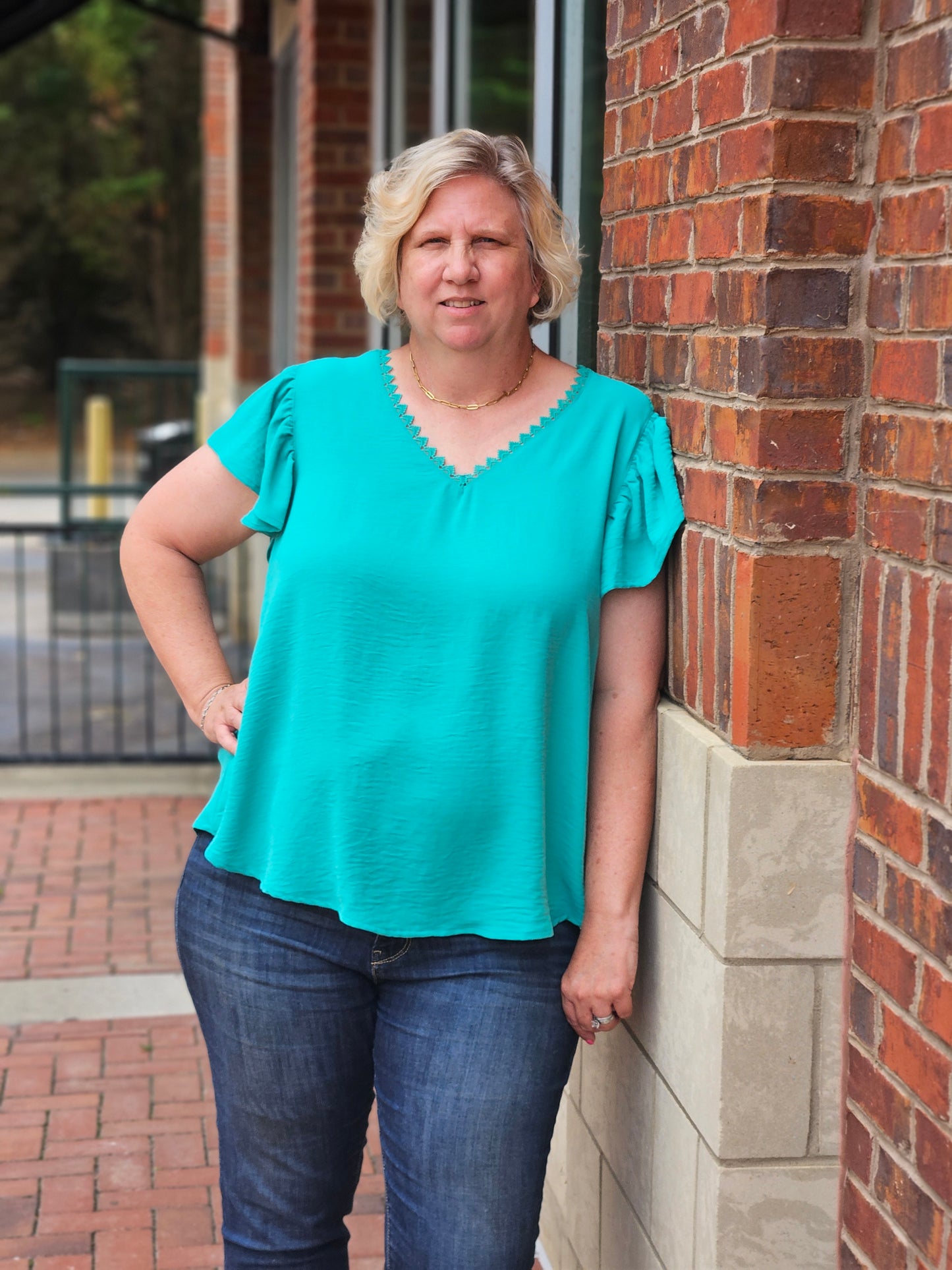 V-Neck Ruffle Sleeved Top in Emerald