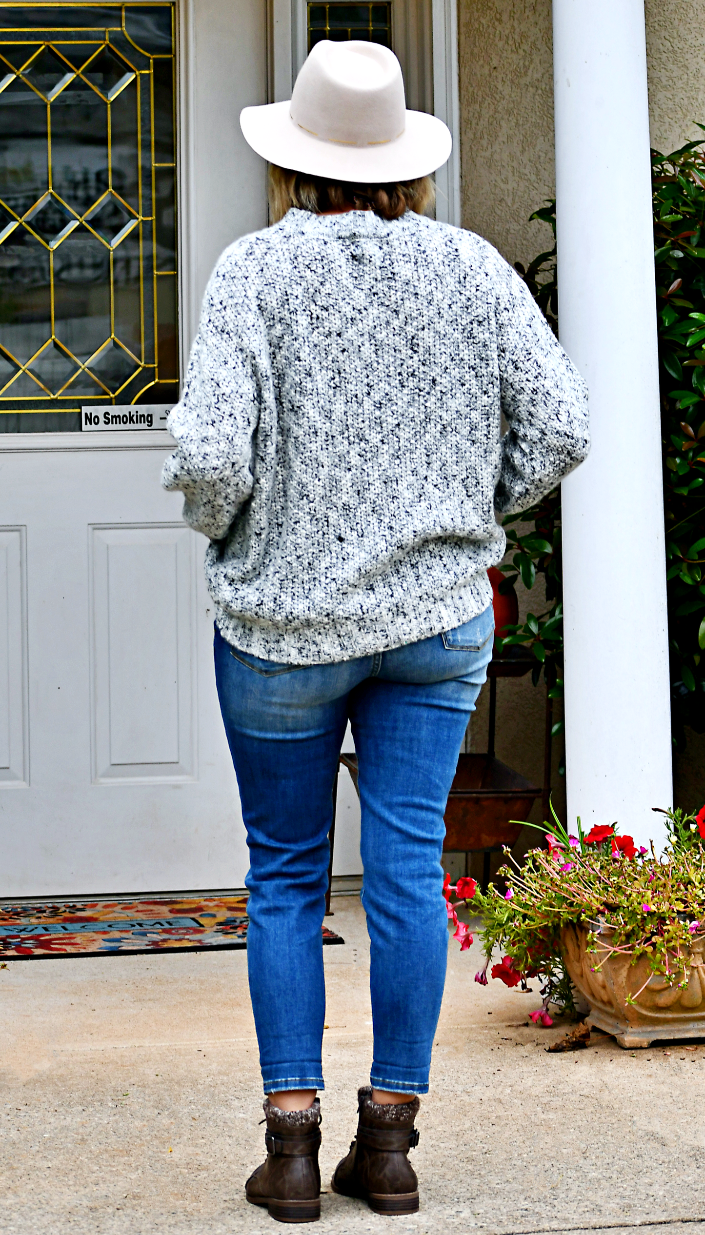 Crew Neck Knit Sweater in Ivory and Black
