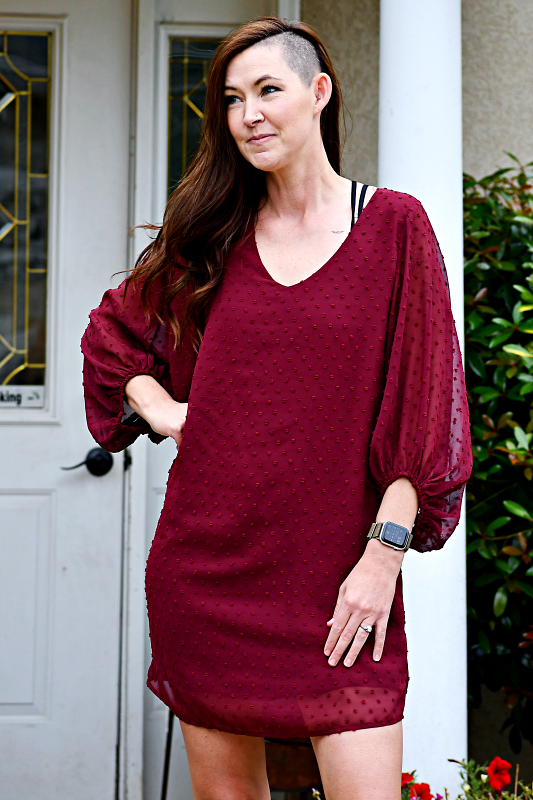 Scoop Neck Swiss Dot Balloon Sleeve Mini Dress in Wine