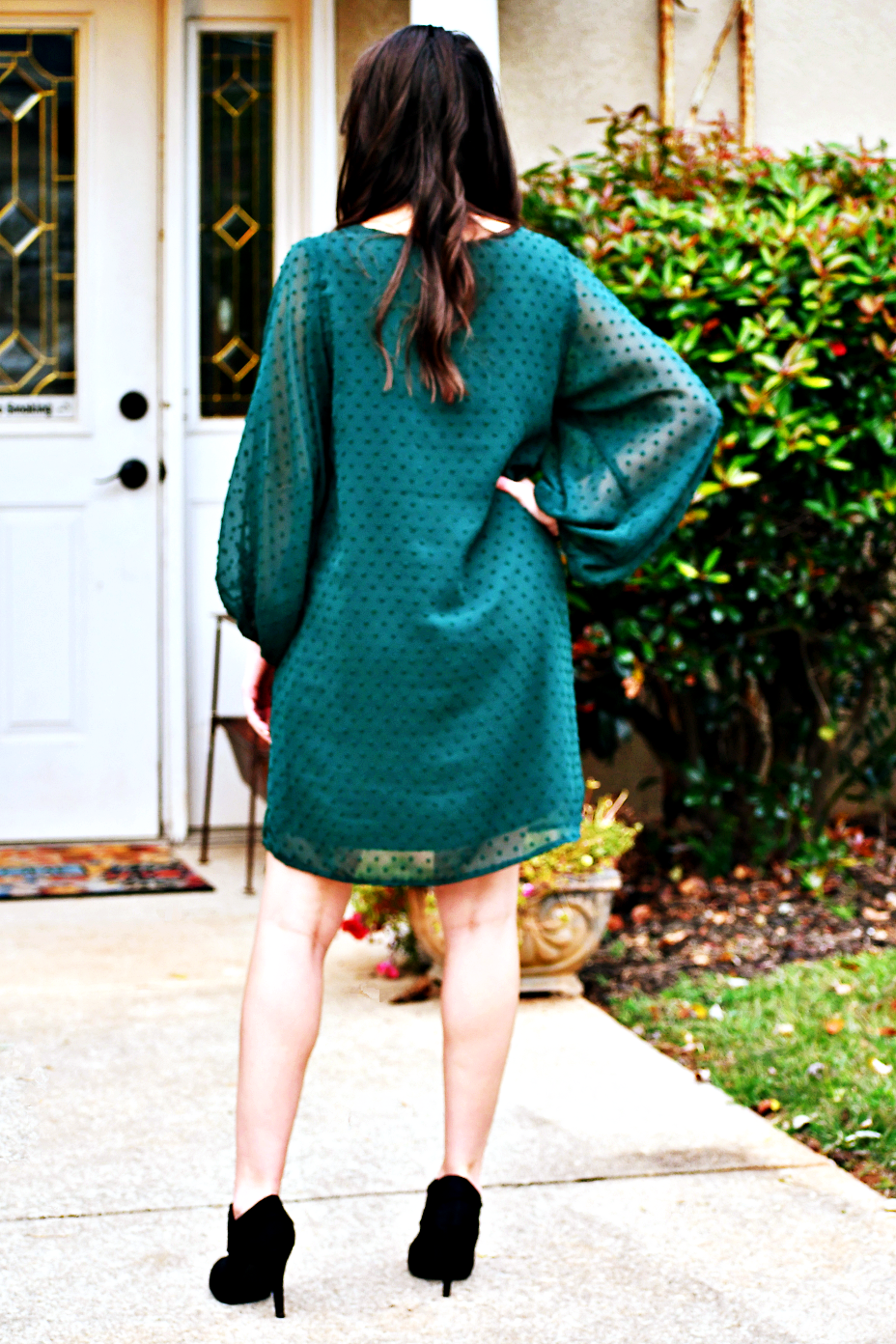 Scoop Neck Swiss Dot Balloon Sleeve Mini Dress in Hunter Green