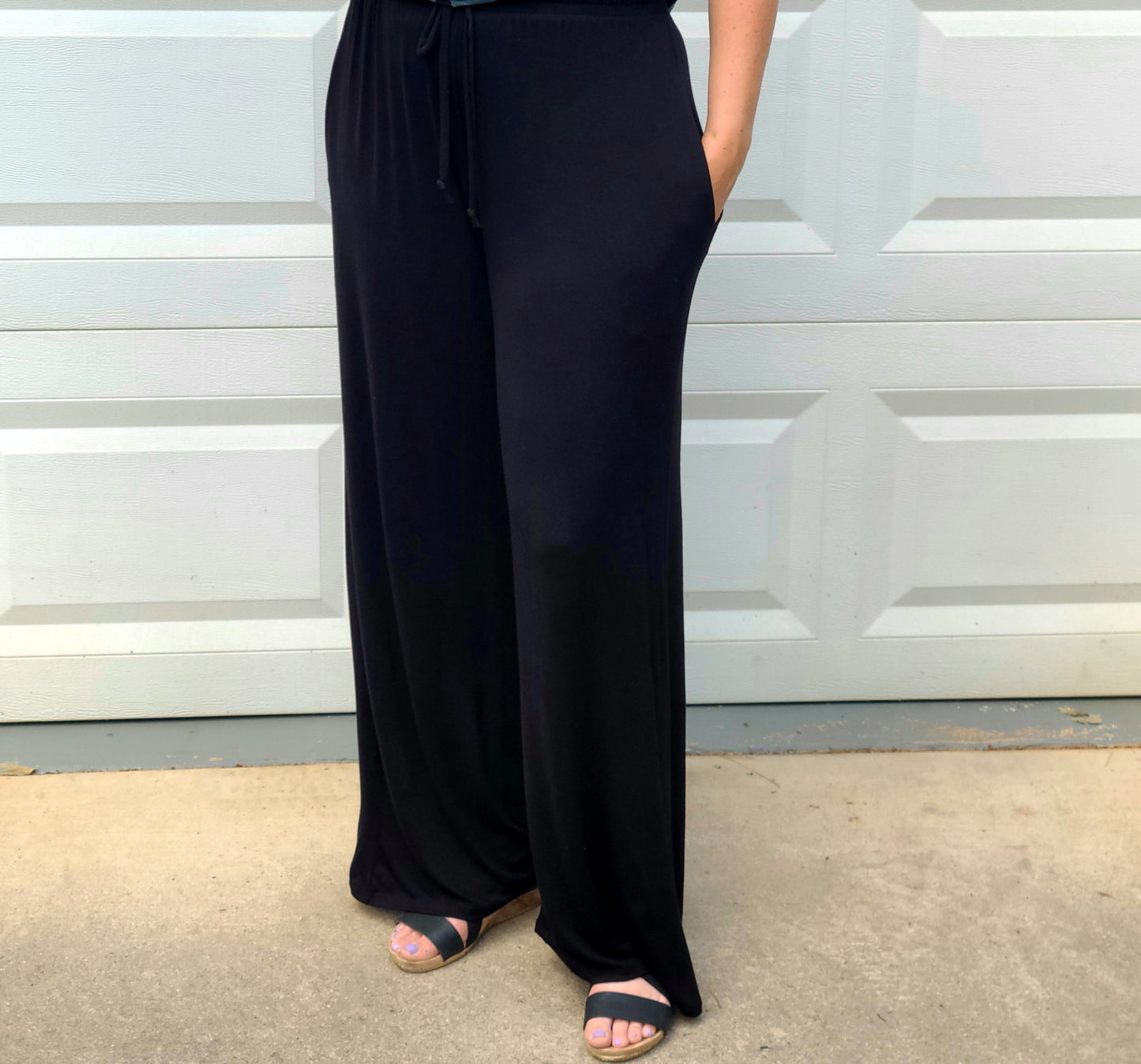 High-Rise Wide Leg Pants in Black