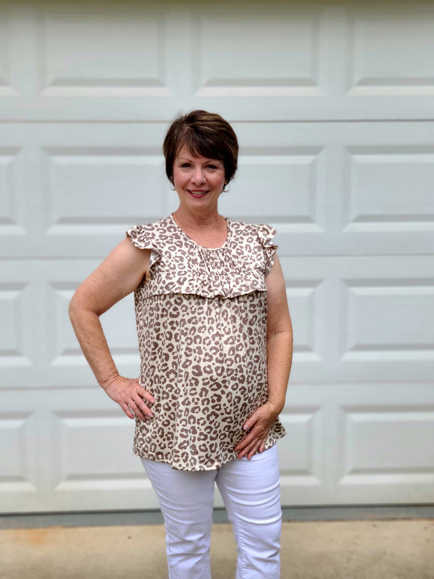Ruffle Cap Sleeve Leopard Shirring Top in Cream/Mocha