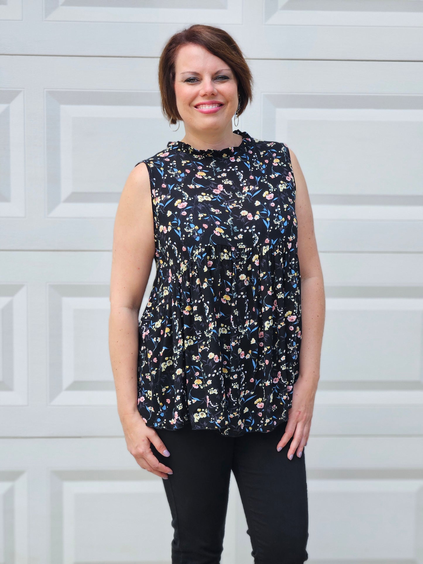 Sleeveless Floral Babydoll Top in Black
