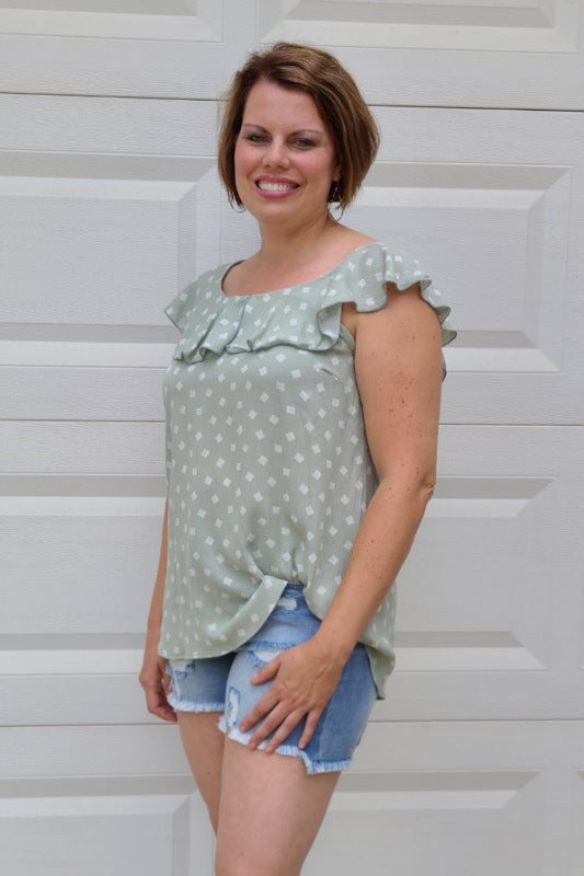 Crinkle Gauze Printed Sleeveless Ruffle Top in Sage
