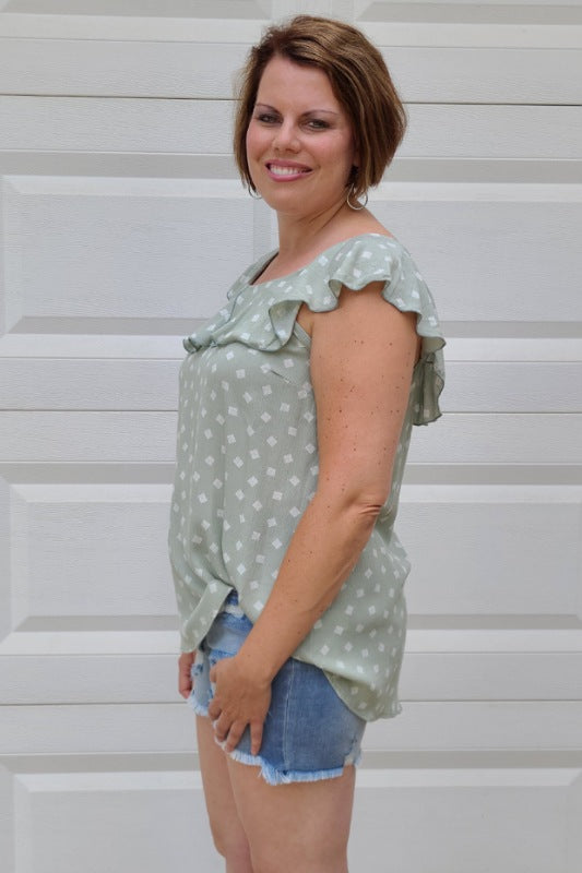 Crinkle Gauze Printed Sleeveless Ruffle Top in Sage