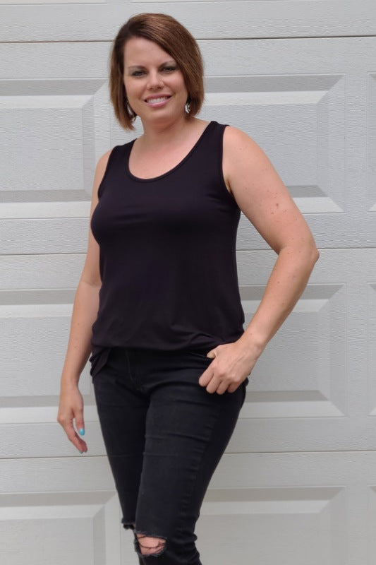 Knit Scoop Neck Tank Top in Black