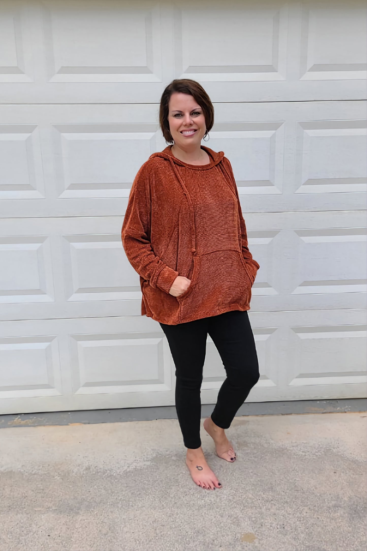 Long Sleeve Chenille Knit Hoodie in Rust