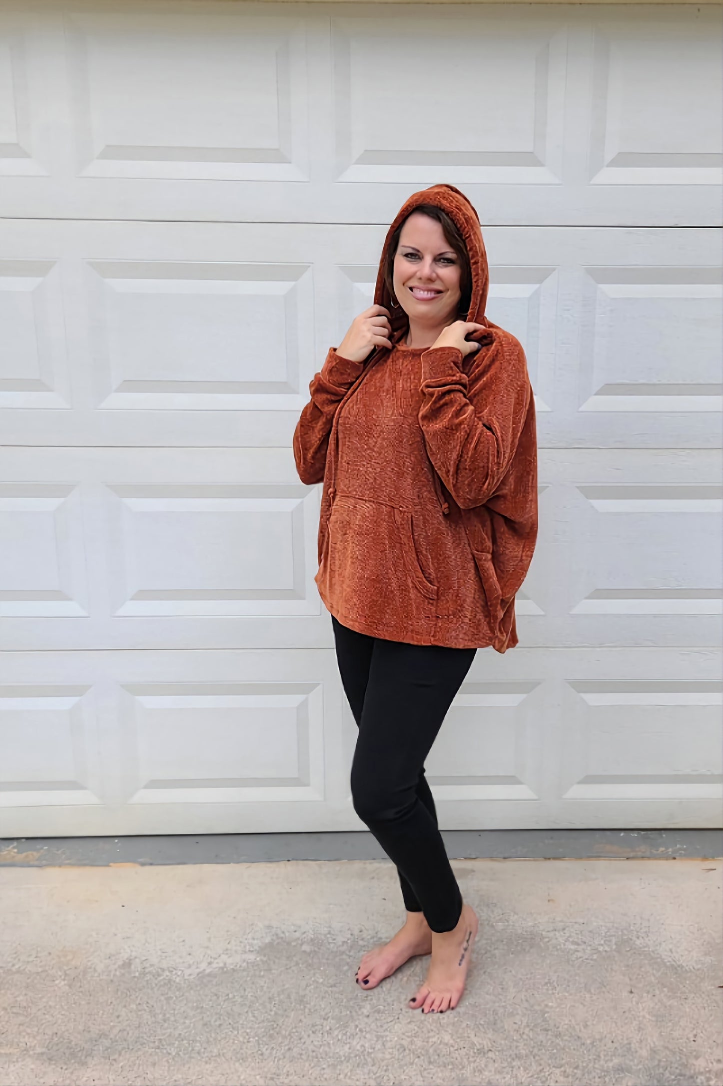 Long Sleeve Chenille Knit Hoodie in Rust