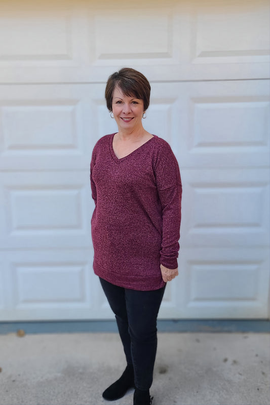 V- Neck Long Sleeve Tunic Top in Burgundy