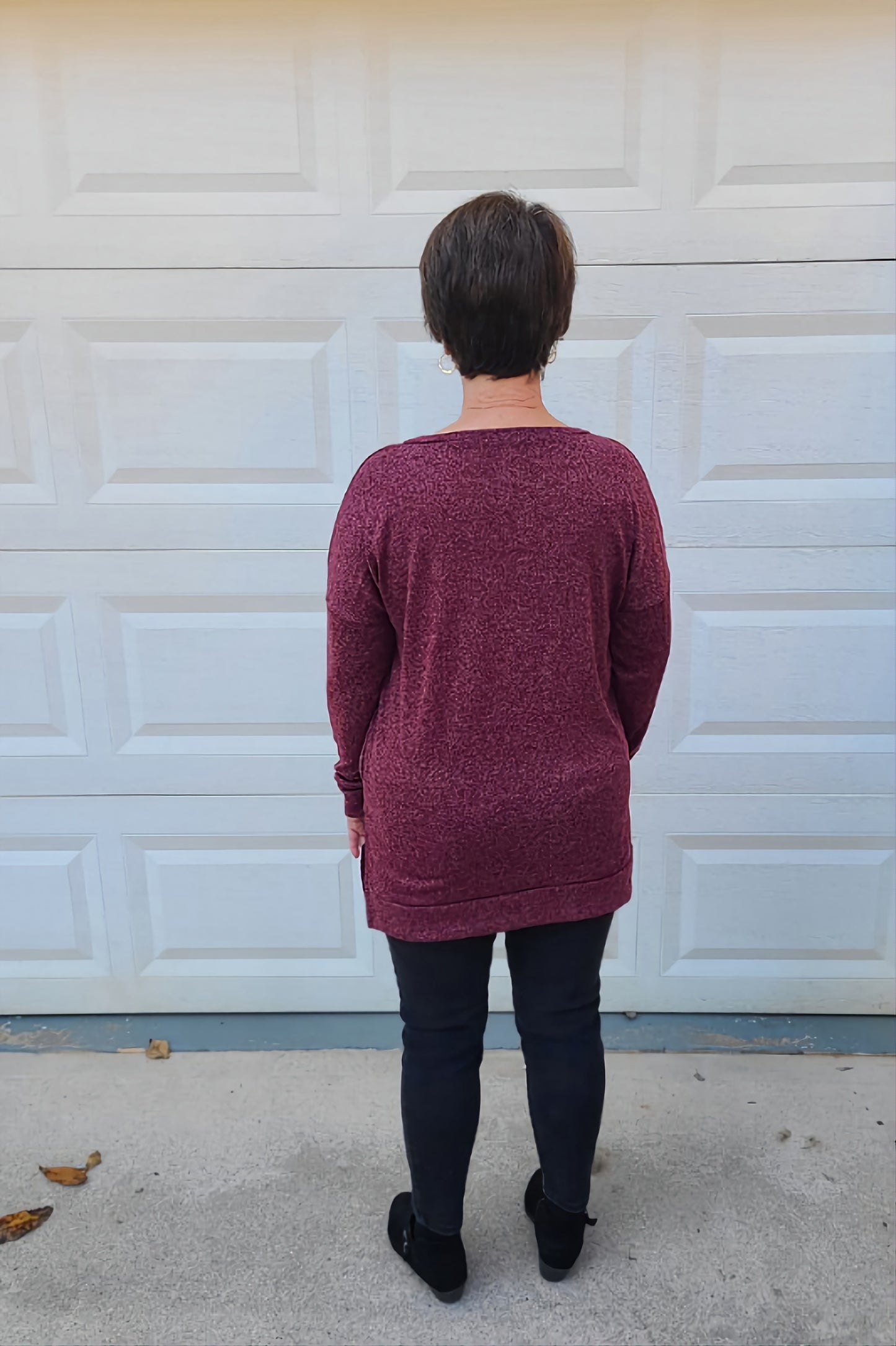 V- Neck Long Sleeve Tunic Top in Burgundy