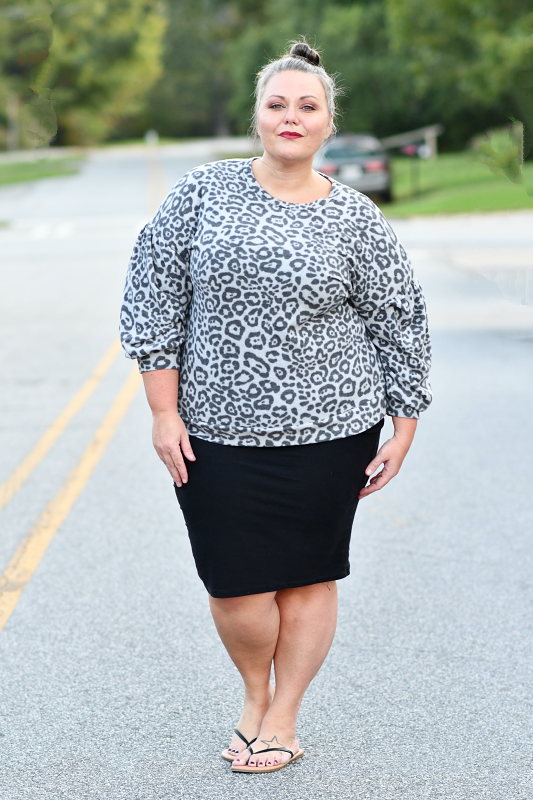Leopard Print Balloon Sleeve Top in Heather Grey
