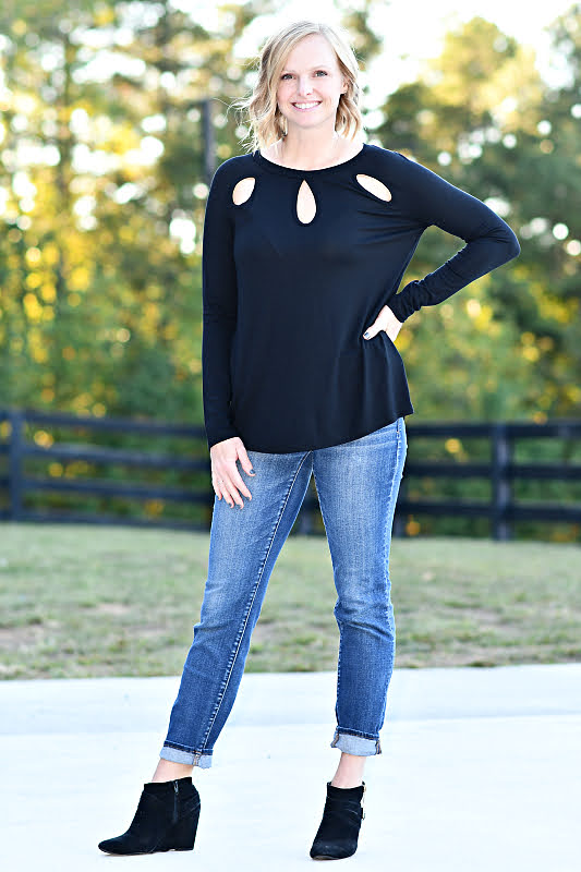 Keyhole Detail Silhouette Long Sleeve Top in Black