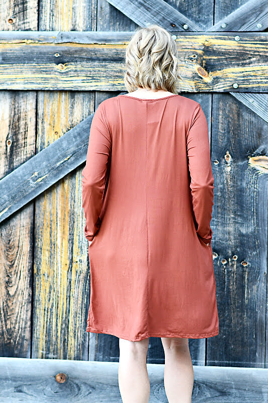 Long Sleeve Keyhole Knit Dress in Cognac