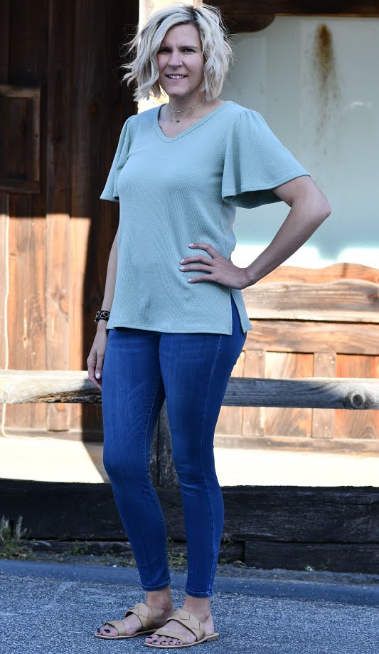 Ribbed V-Neck Ruffle Sleeve Top in Mint