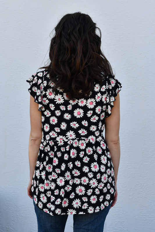 Daisy Floral Ruffle Sleeve Babydoll Top in Black & Pink