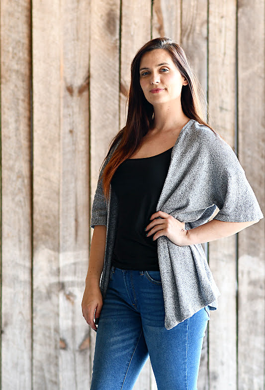 Short Sleeve Knit Kimono Cardigan in Navy