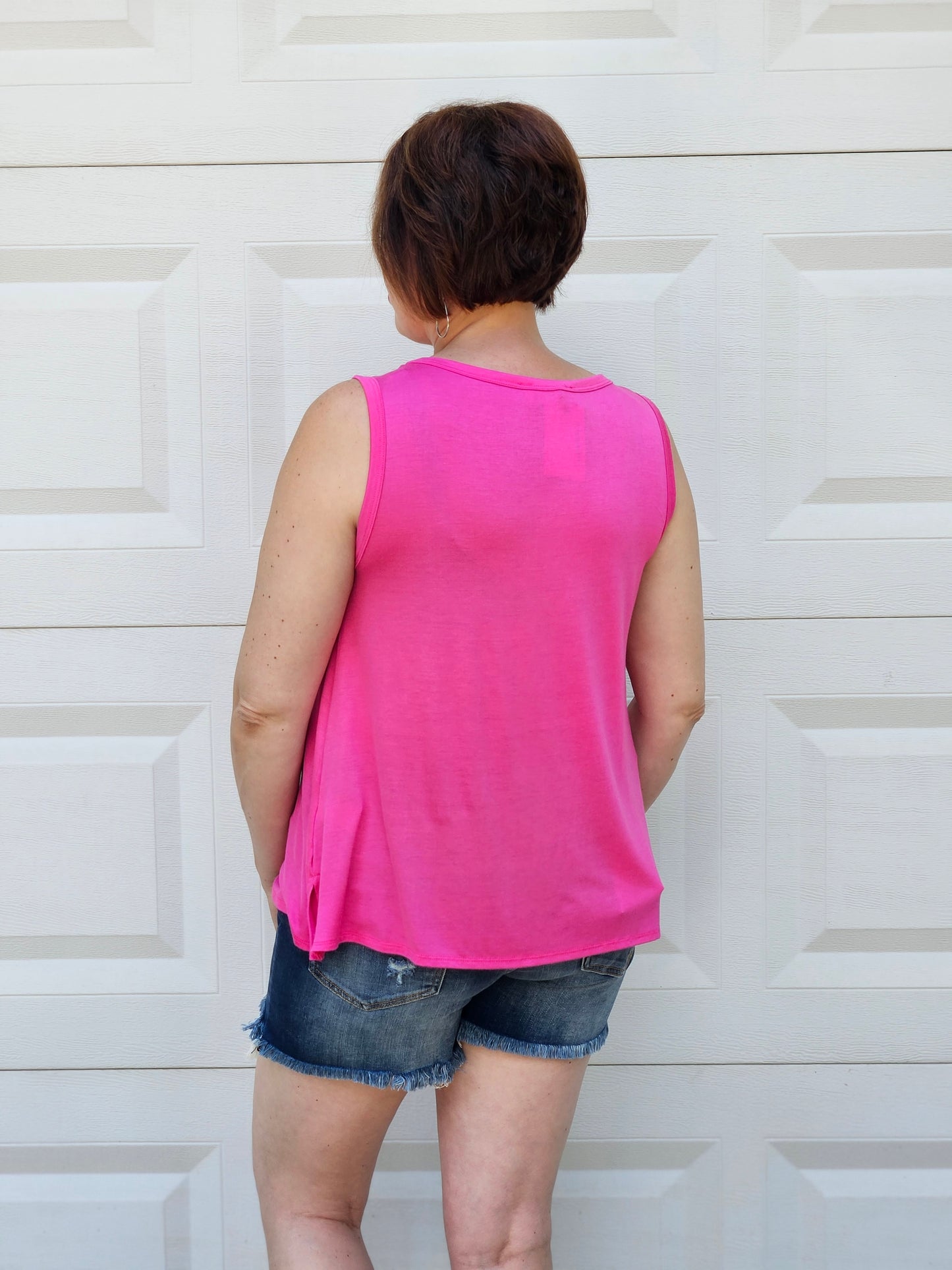 Basic Sleeveless Active Tank in Hot Pink