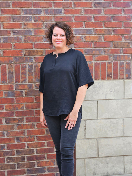 Half Sleeve Flowy Top in Black