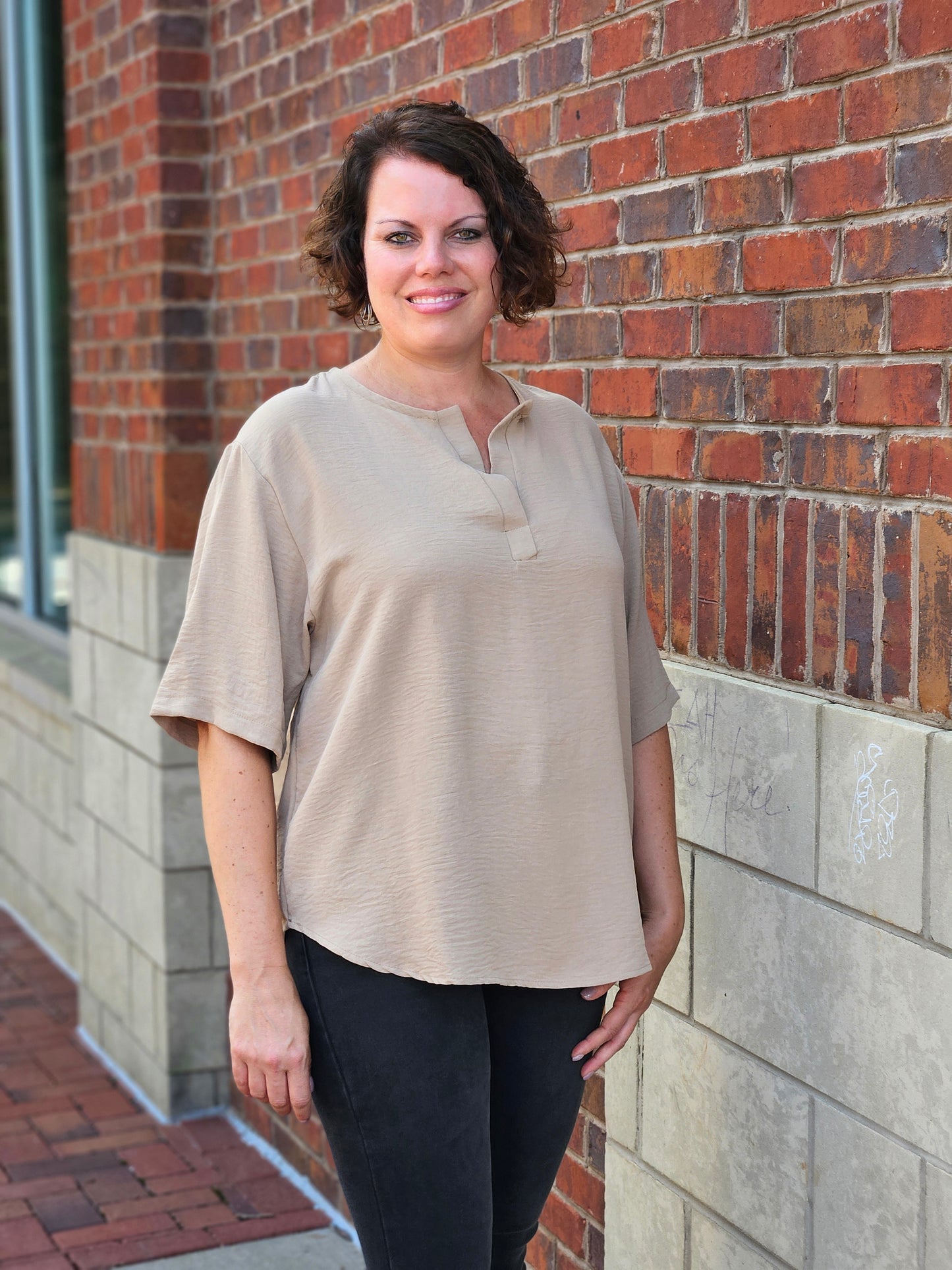 Half Sleeve Flowy Top in Mocha