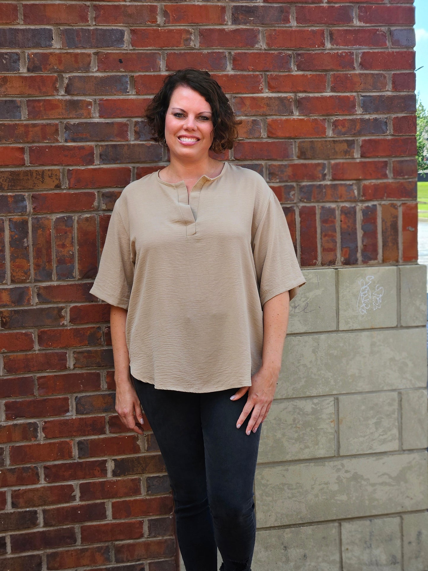 Half Sleeve Flowy Top in Mocha