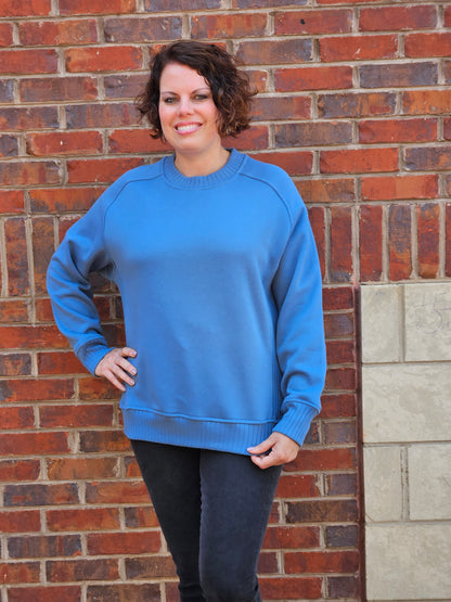 French Terry Long Sleeve Crewneck Pullover Sweatshirt Top in Calypso Blue