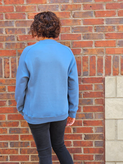 French Terry Long Sleeve Crewneck Pullover Sweatshirt Top in Calypso Blue