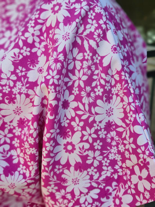 Ditsy Floral Print Top in Magenta