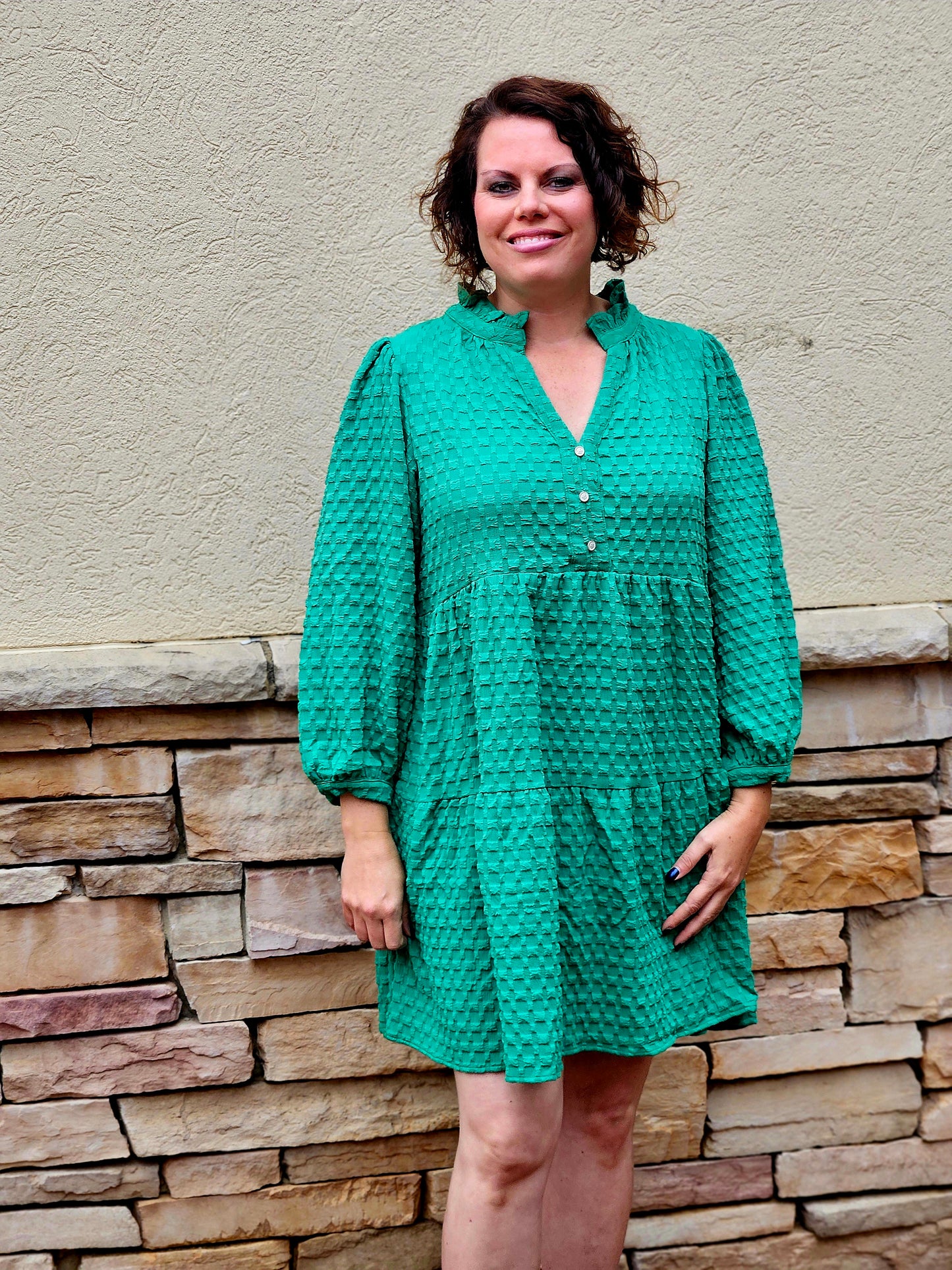 Texture Jacquard V-Notched Ruffle Trim Tiered Dress in Green