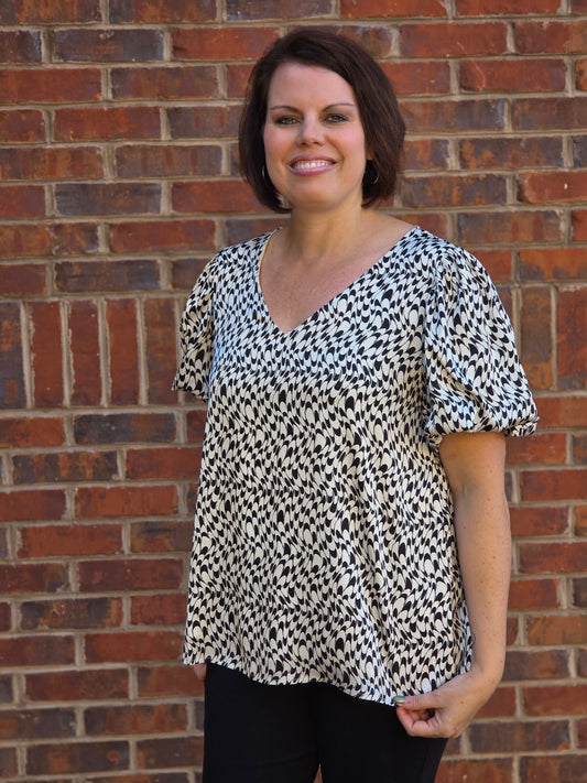 V-neck Printed Puff Sleeve Top in Black