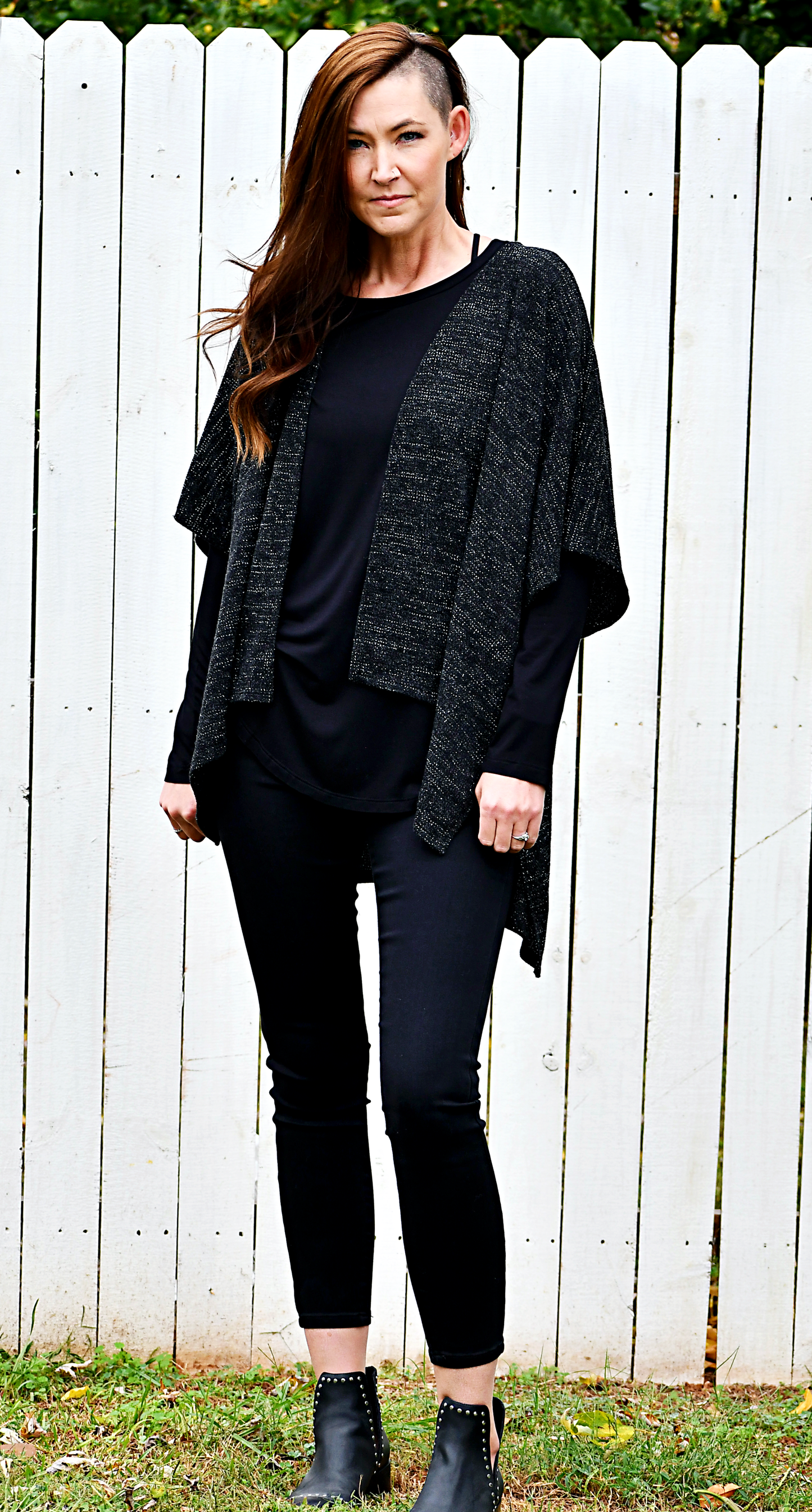 Short Sleeve Heathered Knit Cardigan in Black