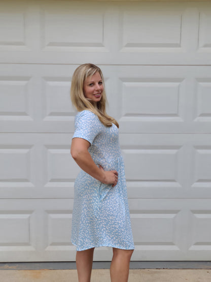 Leopard Print Short Sleeve Midi Dress in Blue/Off White