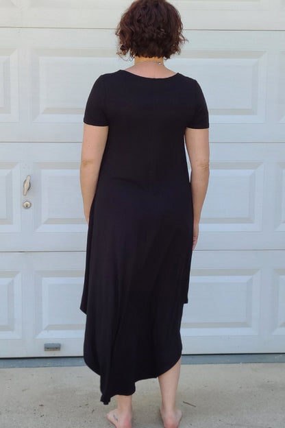 Short Sleeved Curved Hem Maxi Dress in Black