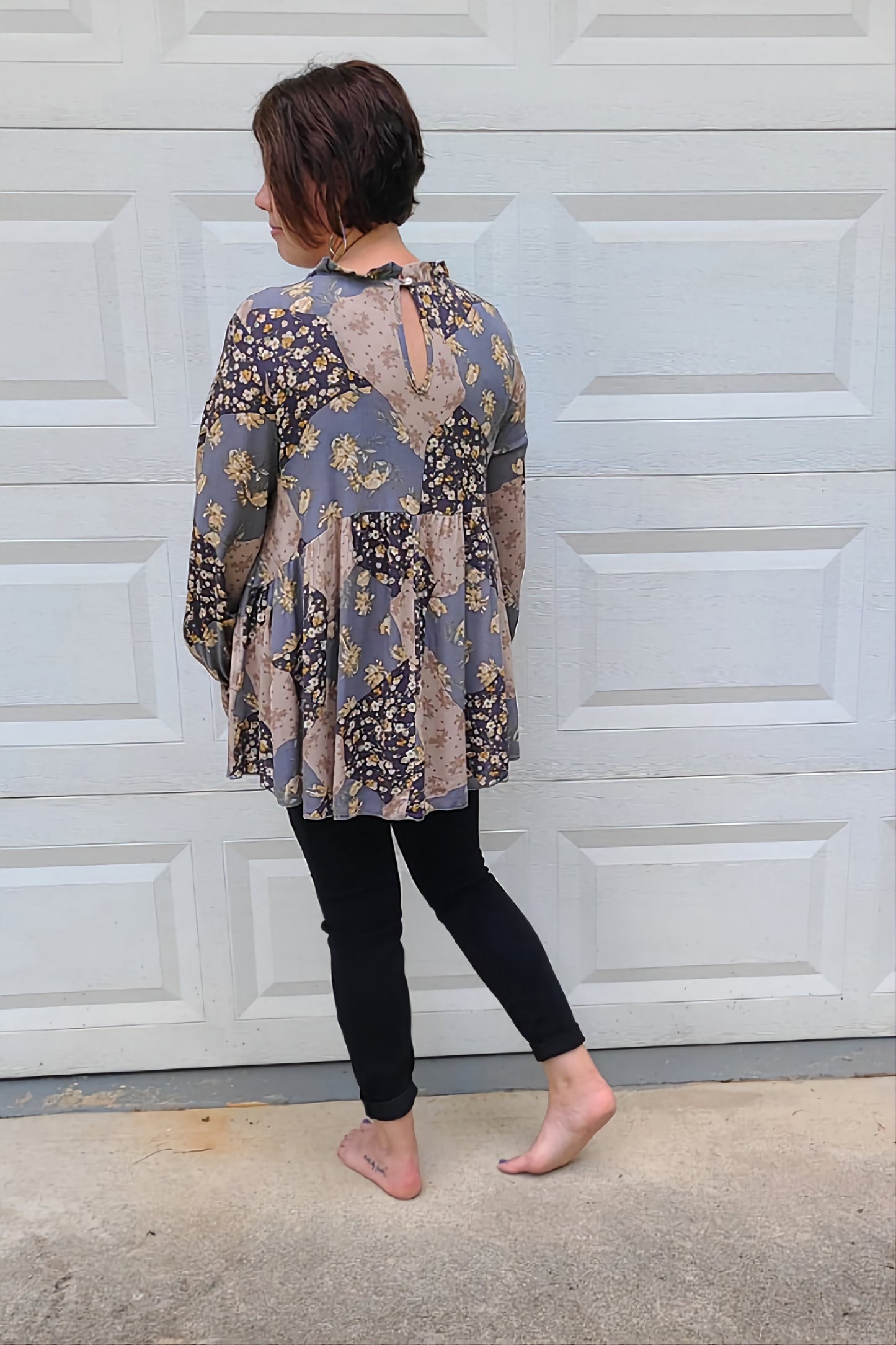 Floral Gauze Babydoll Blouse in Navy/Taupe