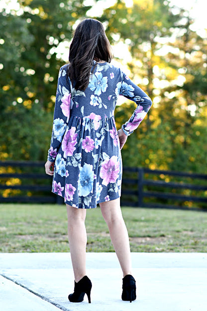 Floral Print Long Sleeve Knit Dress in Charcoal