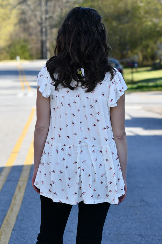 Ruffle Cap Sleeve Tiered Floral Top in Cream