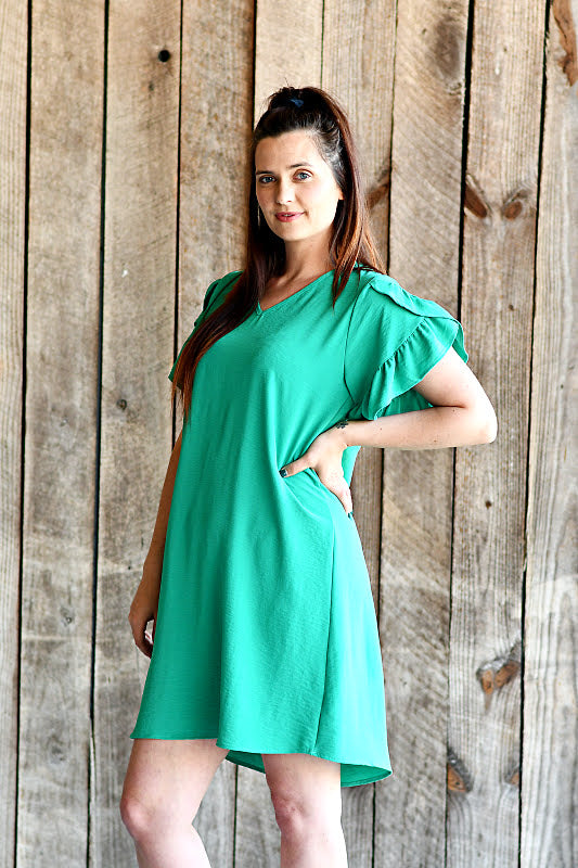 Air Flow Shift Dress with Ruffled Sleeves in Kelly Green